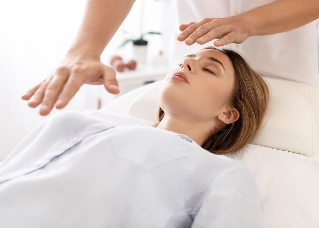 Le magnétisme, soins énergétiques avec les mains